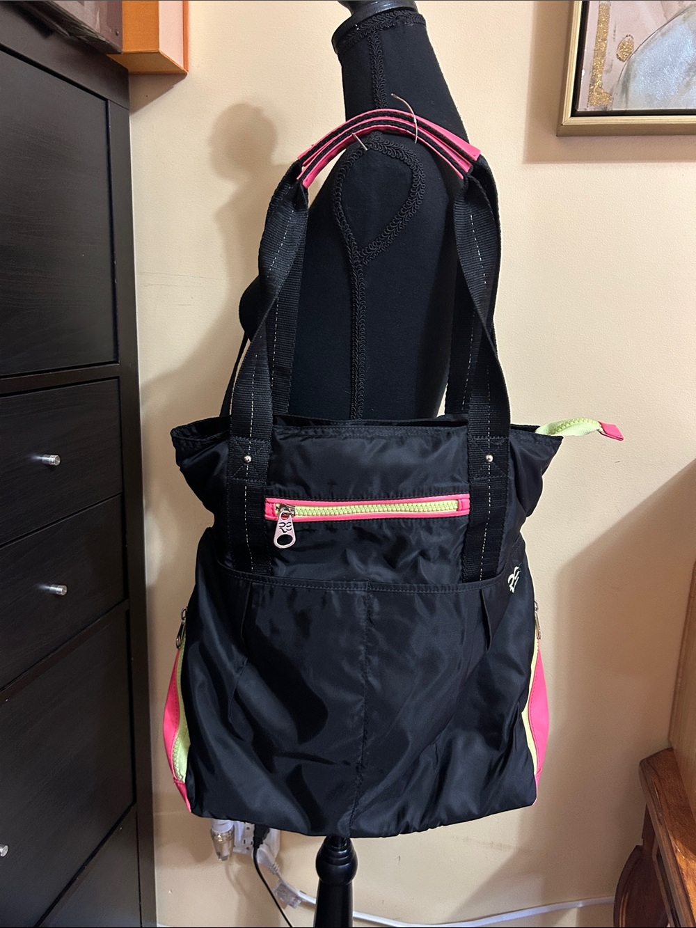 Rare Earth by Stone Mountain Black Nylon Tote Gym Bag - Neon Pink/Green Trim EUC